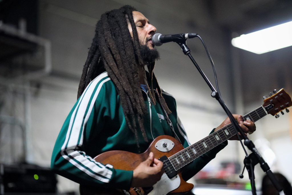 Julian Marley, héritier de Bob Marley, sur scène à Dakar